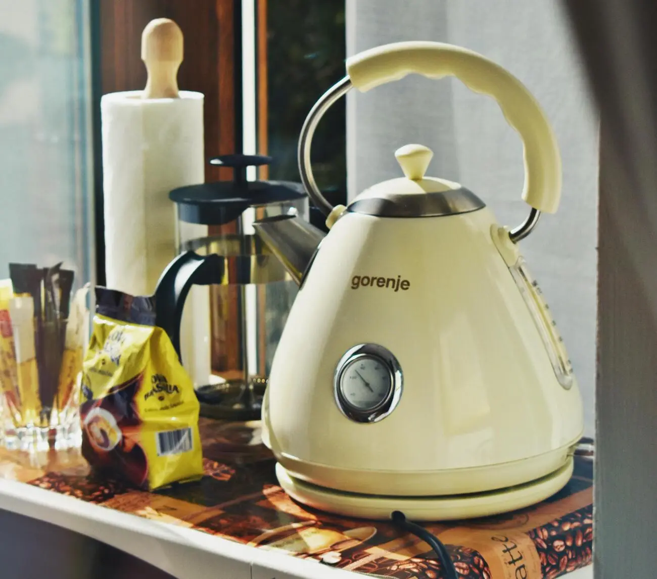 How Does an Electric Kettle Work